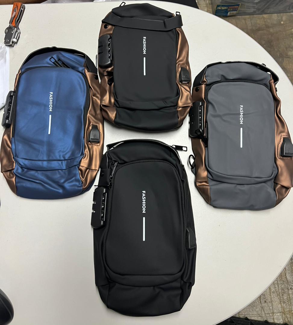 Bolso Cruzado Bandolera Antirrobo Impermeable Con Usb